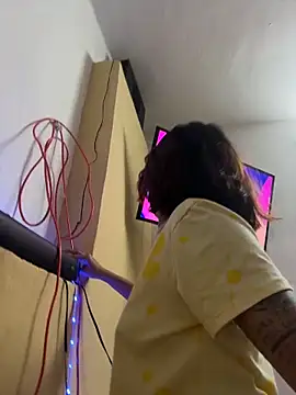 Nia Desire online show from 12/16/25, 08:07