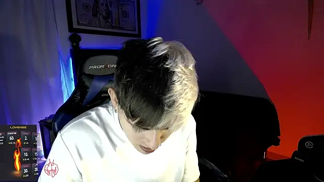 Snapshot of Justin_trevor1 chatting on 04/22/26, 02:18 Justin trevor1 online show from 04/22/26, 02:18
