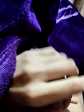 saneer69tew online show from 12/17/25, 07:52