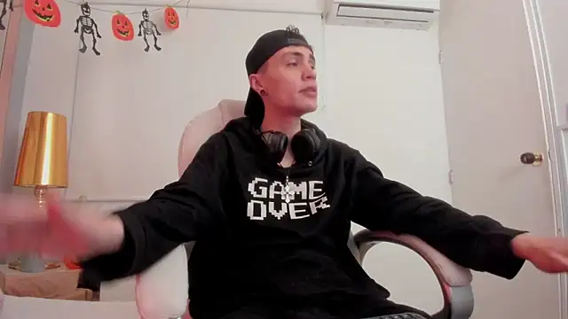 dark sun302 online show from 10/28/25, 09:58