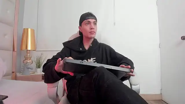 dark sun302 online show from 11/22/25, 10:19