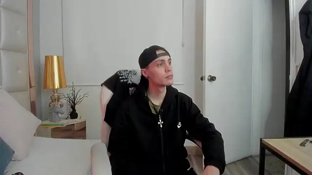 dark sun302 online show from 12/18/25, 03:44