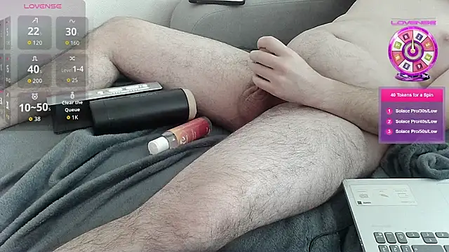 Snapshot of crocbite chatting on 11/10/25, 10:42 crocbite online show from 11/10/25, 10:42