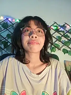 Snapshot of dolliette24 chatting on 05/27/26, 05:48 dolliette24 online show from 05/27/26, 05:48