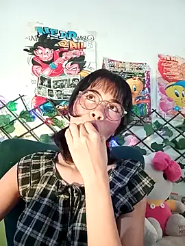 Snapshot of dolliette24 chatting on 05/08/26, 04:27 dolliette24 online show from 05/08/26, 04:27