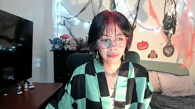 dolliette24 online show from 10/24/25, 10:20