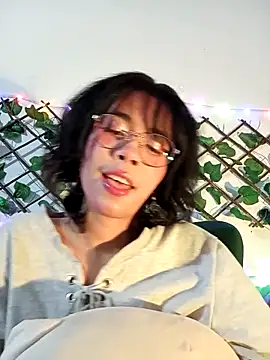 dolliette24 online show from 03/31/26, 04:25