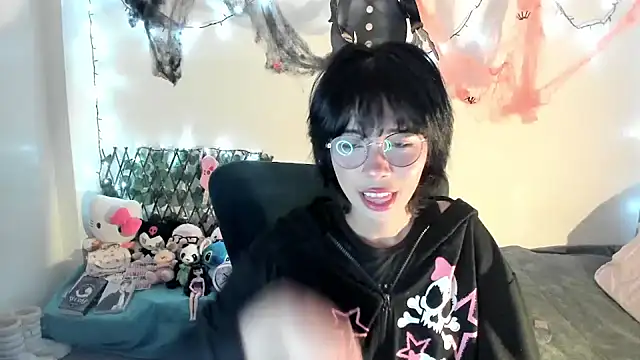 dolliette24 online show from 10/14/25, 02:12