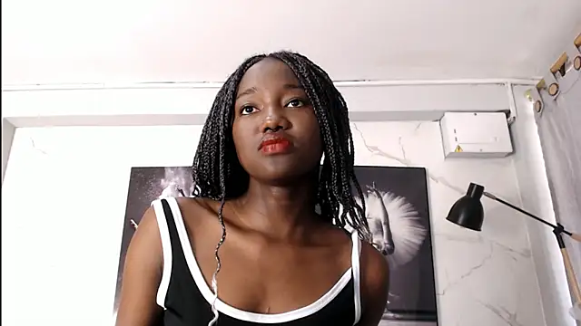 Snapshot of Evaa_18 chatting on 11/06/25, 05:50 Evaa 18 online show from 11/06/25, 05:50