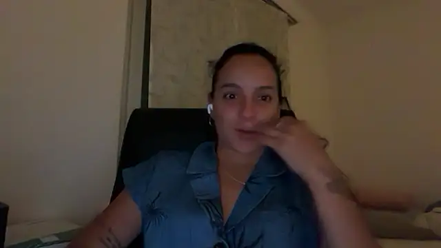 Snapshot of Maia_Park chatting on 05/29/26, 11:33 Maia Park online show from 05/29/26, 11:33