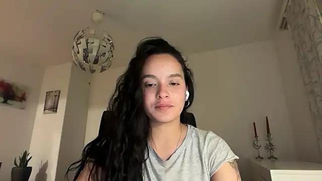 Maia Park online show from 04/15/26, 09:48