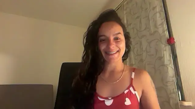 Snapshot of Maia_Park chatting on 05/03/26, 08:34 Maia Park online show from 05/03/26, 08:34