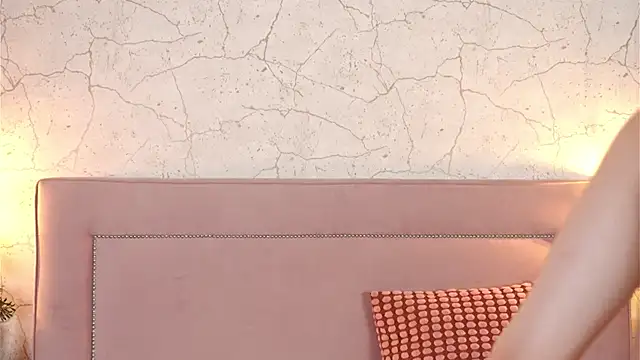 Snapshot of ChannelAngeless chatting on 04/19/26, 06:10 ChannelAngeless online show from 04/19/26, 06:10