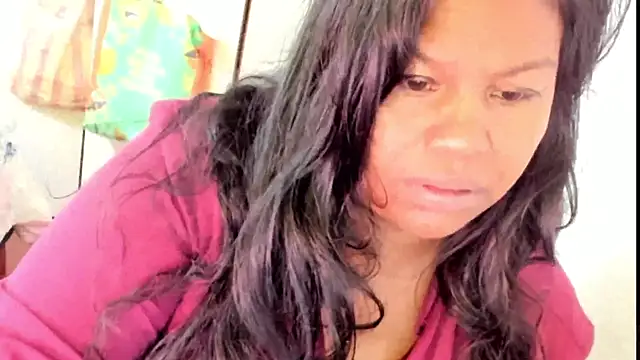 Snapshot of ebonylouissexyhot chatting on 09/20/25, 10:26 ebonylouissexyhot online show from 09/20/25, 10:26