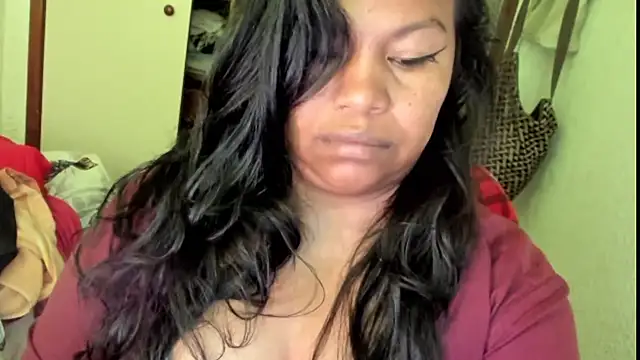 Snapshot of ebonylouissexyhot chatting on 09/15/25, 08:20 ebonylouissexyhot online show from 09/15/25, 08:20