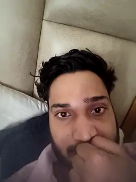 Snapshot of Himanshu111007 chatting on 09/24/25, 08:54 Himanshu111007 online show from 09/24/25, 08:54