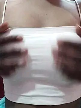 Snapshot of Reeta-rani chatting on 09/23/25, 04:41 Reeta-rani online show from 09/23/25, 04:41