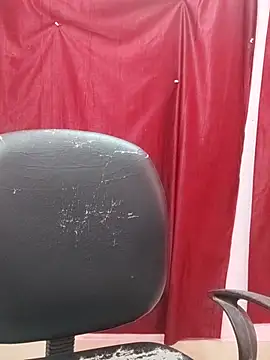 Snapshot of Reeta-rani chatting on 10/03/25, 04:03 Reeta-rani online show from 10/03/25, 04:03