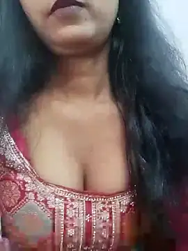 Snapshot of Reeta-rani chatting on 10/15/25, 04:11 Reeta-rani online show from 10/15/25, 04:11