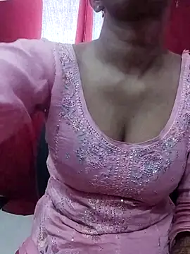 Snapshot of Reeta-rani chatting on 10/16/25, 04:10 Reeta-rani online show from 10/16/25, 04:10