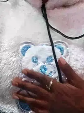 Reeta-rani online show from 12/18/25, 06:07