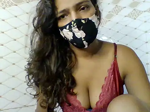 Snapshot of SonY-CaM2 chatting on 10/13/25, 10:54 SonY-CaM2 online show from 10/13/25, 10:54