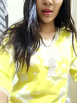 Snapshot of Raj-kumari chatting on 05/17/26, 05:46 Raj-kumari online show from 05/17/26, 05:46