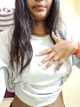 Snapshot of Raj-kumari chatting on 06/07/26, 01:55 Raj-kumari online show from 06/07/26, 01:55