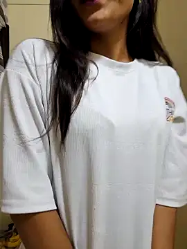 Snapshot of Raj-kumari chatting on 05/06/26, 04:22 Raj-kumari online show from 05/06/26, 04:22
