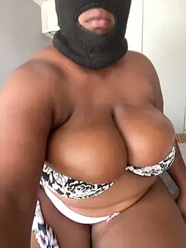 curvywithbigtitties online show from 02/06/26, 12:01