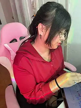 Lolii Zoe online show from 12/17/25, 08:25