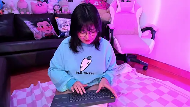 Lolii Zoe online show from 11/30/25, 08:31