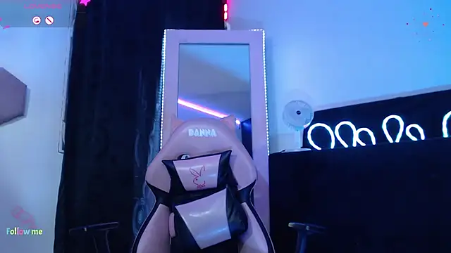 Danniela20 online show from 03/13/26, 06:29