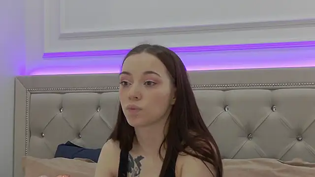 Snapshot of ZoeyNeal chatting on 02/22/26, 02:08 ZoeyNeal online show from 02/22/26, 02:08