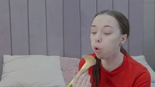 ZoeyNeal online show from 03/18/26, 01:57