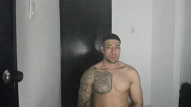 Snapshot of ThiagoLugo chatting on 06/14/26, 11:28 ThiagoLugo online show from 06/14/26, 11:28