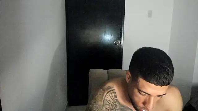 ThiagoLugo online show from 04/15/26, 03:56