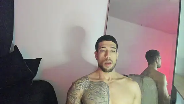 ThiagoLugo online show from 10/31/25, 07:38