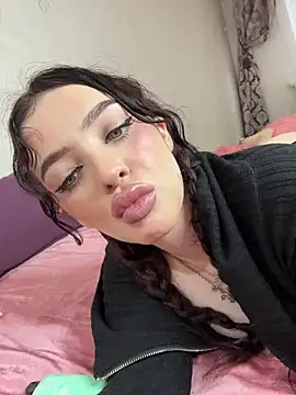 Snapshot of Hannah_xBaby chatting on 11/27/25, 08:37 Hannah xBaby online show from 11/27/25, 08:37