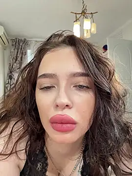 Snapshot of Hannah_xBaby chatting on 12/18/25, 08:41 Hannah xBaby online show from 12/18/25, 08:41