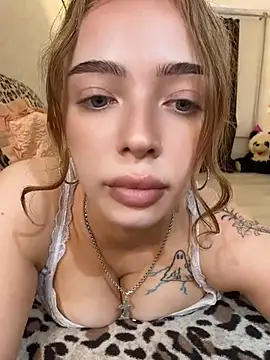 Snapshot of Hannah_xBaby chatting on 06/21/26, 01:39 Hannah xBaby online show from 06/21/26, 01:39