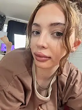 Hannah xBaby online show from 03/31/26, 11:34