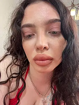 Snapshot of Hannah_xBaby chatting on 11/25/25, 11:10 Hannah xBaby online show from 11/25/25, 11:10