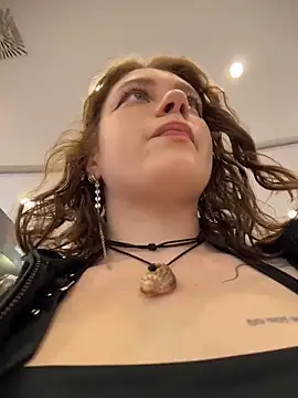 lucy-joy online show from 04/08/26, 10:28