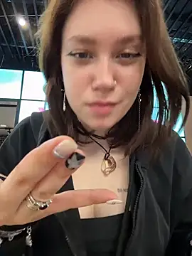 lucy-joy online show from 04/29/26, 08:18