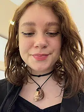 Snapshot of lucy-joy chatting on 06/18/26, 10:20 lucy-joy online show from 06/18/26, 10:20