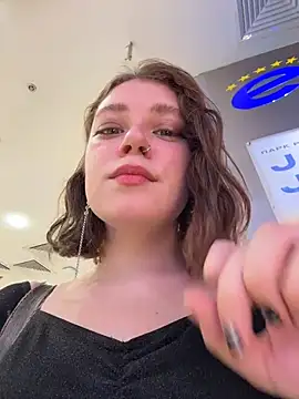 lucy-joy online show from 11/04/25, 12:20