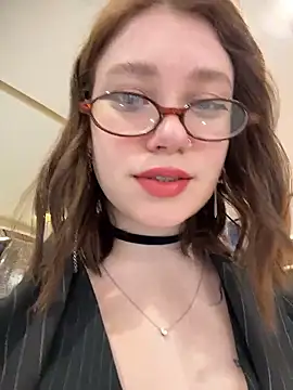 Snapshot of lucy-joy chatting on 01/15/26, 09:34 lucy-joy online show from 01/15/26, 09:34