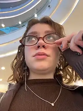 lucy-joy online show from 11/07/25, 10:31