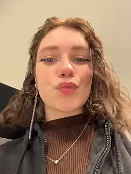 lucy-joy online show from 12/19/25, 10:28